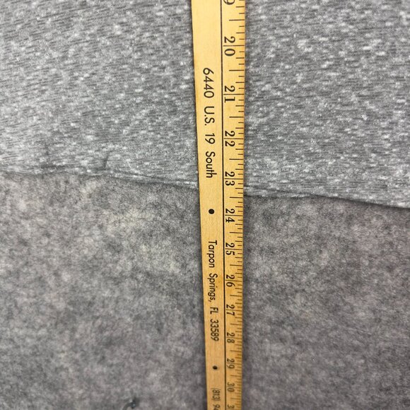 Boston Red Sox Womens 18 Heather Gray V-Neck Bling Graphic Tee By 5th & Ocean - Picture 9 of 10